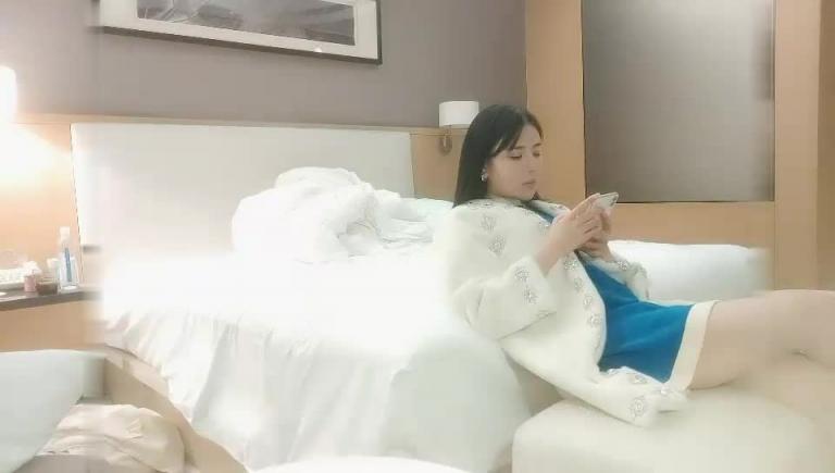 高颜值KTV妹子第二炮,扣弄舔逼上位骑乘大力勐操呻吟娇喘 预览截图 4