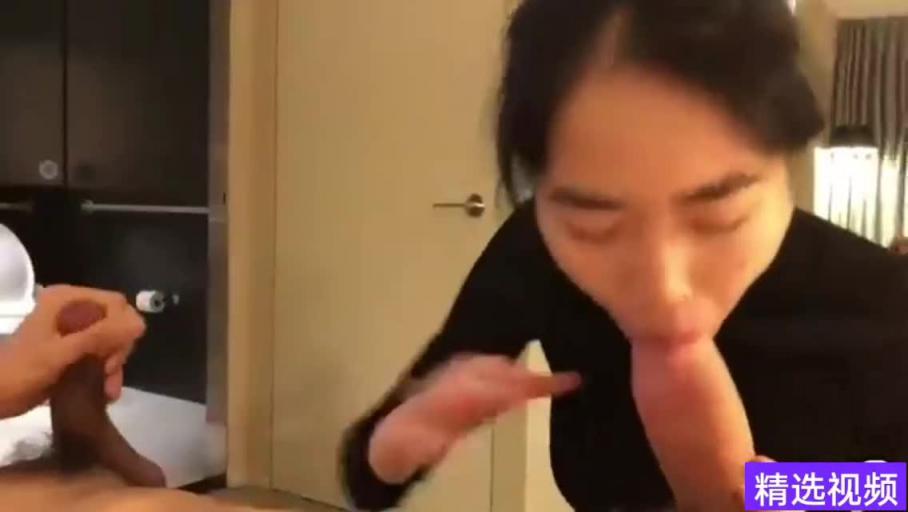 美国留学生给两个黑人口交吃鸡 预览截图 2