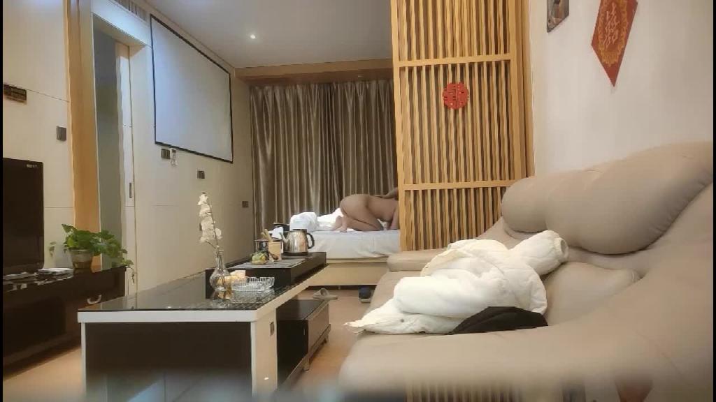 1/2极品20嫩妹 ，纤细美腿苗条身材 预览截图 7