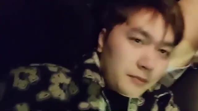 街头约会勾搭-富二代勾搭00后学生妹喝酒几杯百威下肚找个厕所男的不干他还不愿意! 预览截图 7