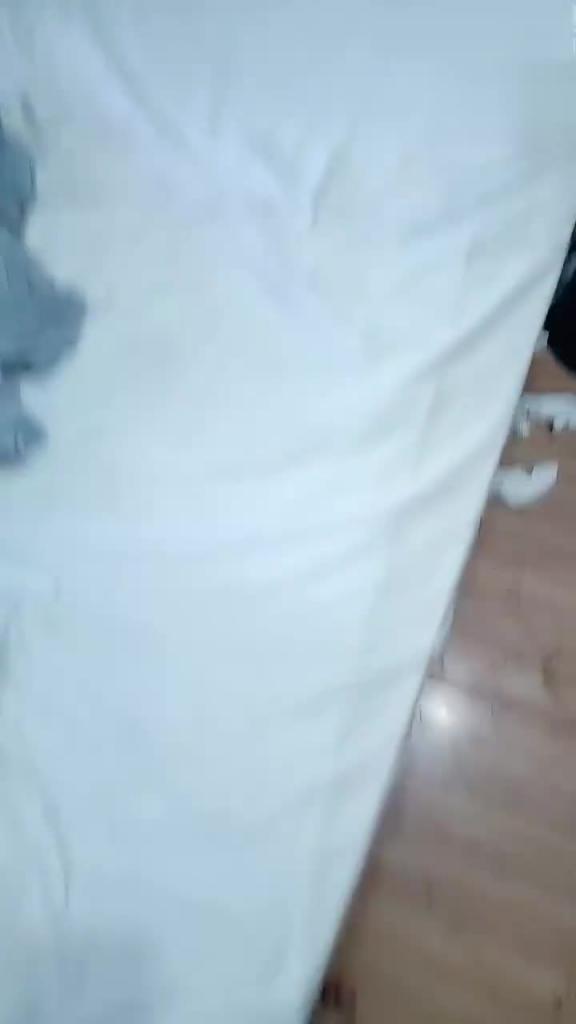 威海烧烤店老板娘出轨老公城管大哥,真实大哥和哺乳期弟妹乱伦偷晴,边操弟妹边和母乳 预览截图 7