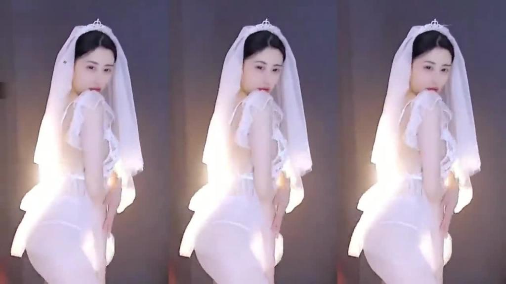 【网易直播】网易CC：极品美女 白夭夭定制透视婚纱骚舞诱惑 预览截图 2