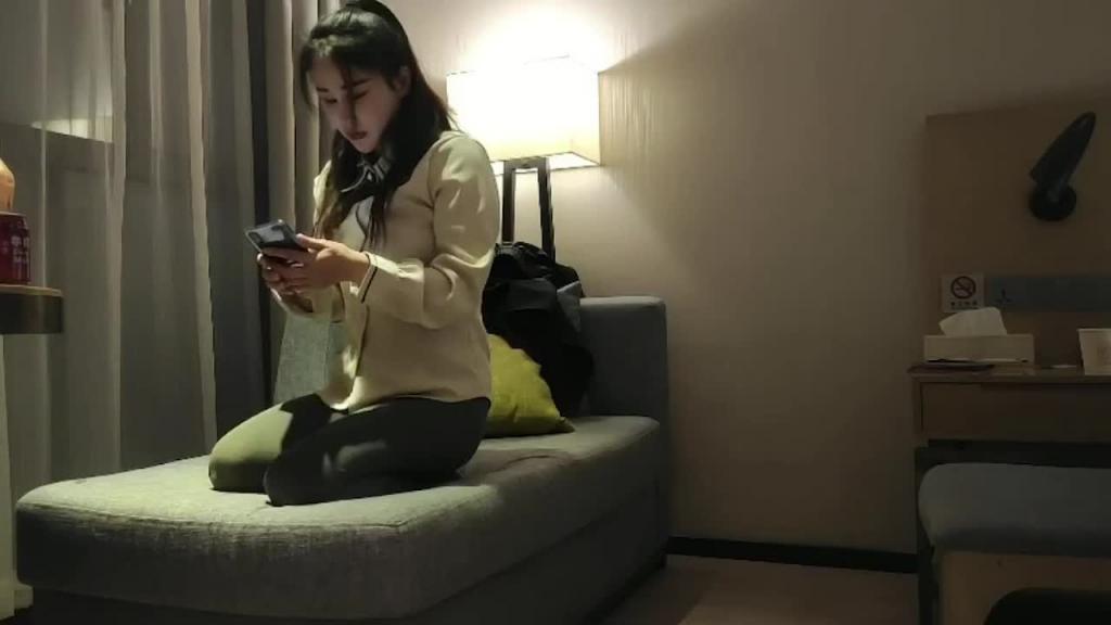 黑丝学妹出来做兼职 探花 预览截图 2