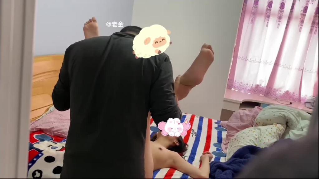 青岛父女乱伦门,鬼父趁老婆不在家破处女儿,青岛中学高二学生 预览截图 11