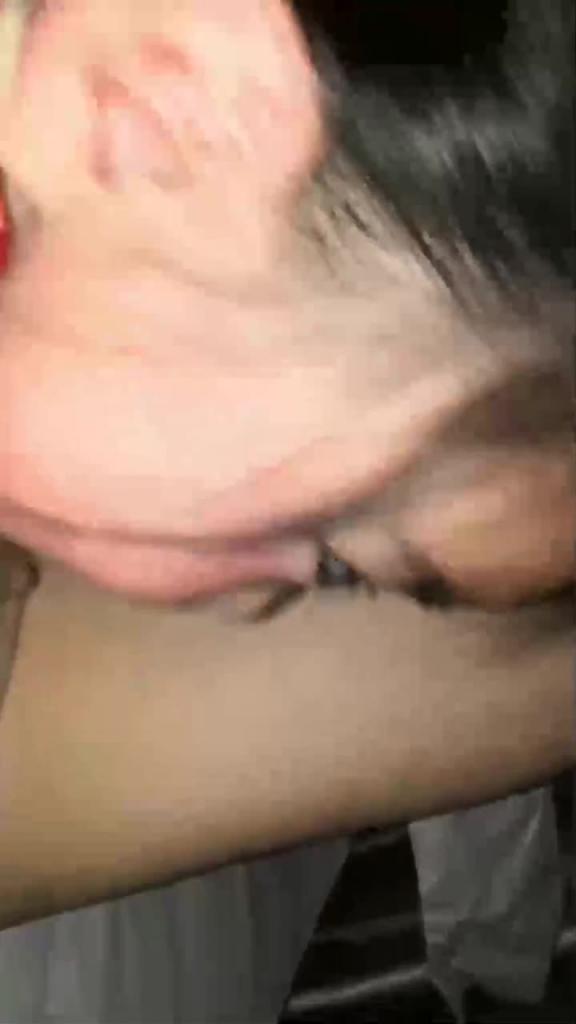【淫乱家庭】毁三观精选3部!儿子边插老妈B边吃老爹J 父母带小女儿做爱 父母带小儿子性爱直播! 预览截图 8