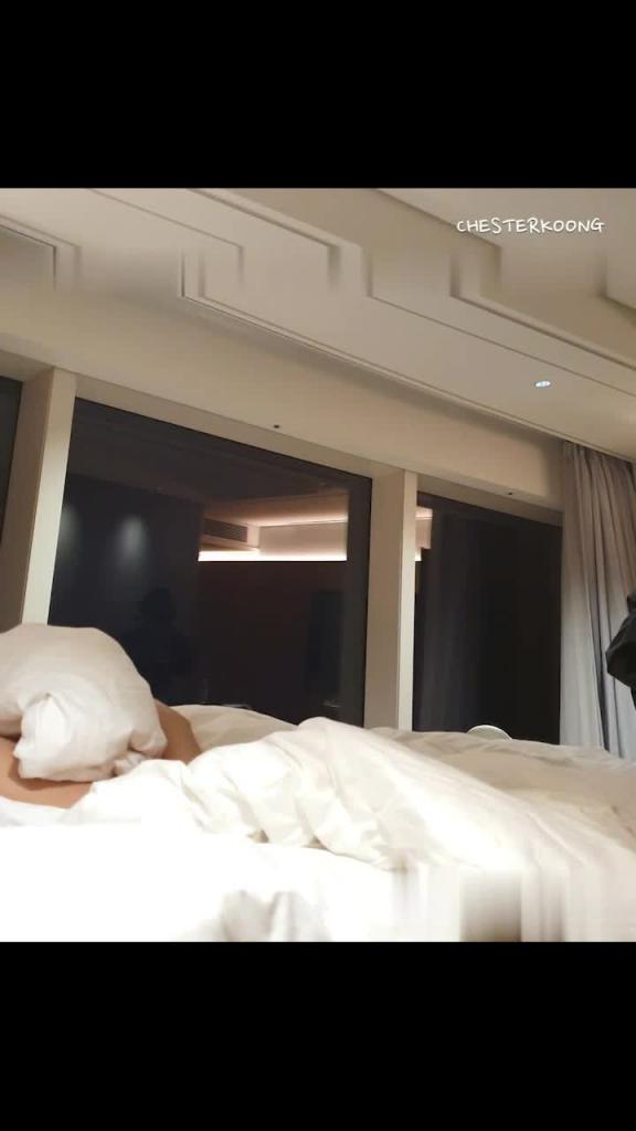 [精选]酒吧泡到的欲女骚妇酒店开房玩一夜情 预览截图 3