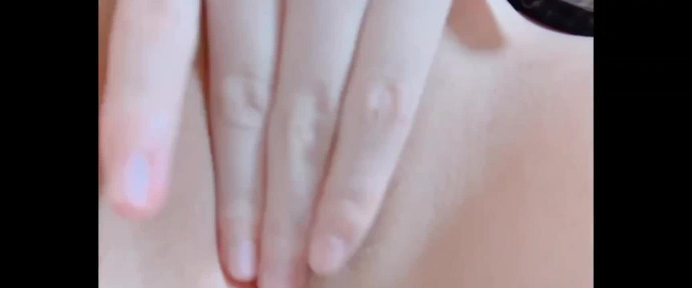 JK少女白嫩嫩的皮肤真的让人发狂 预览截图 12