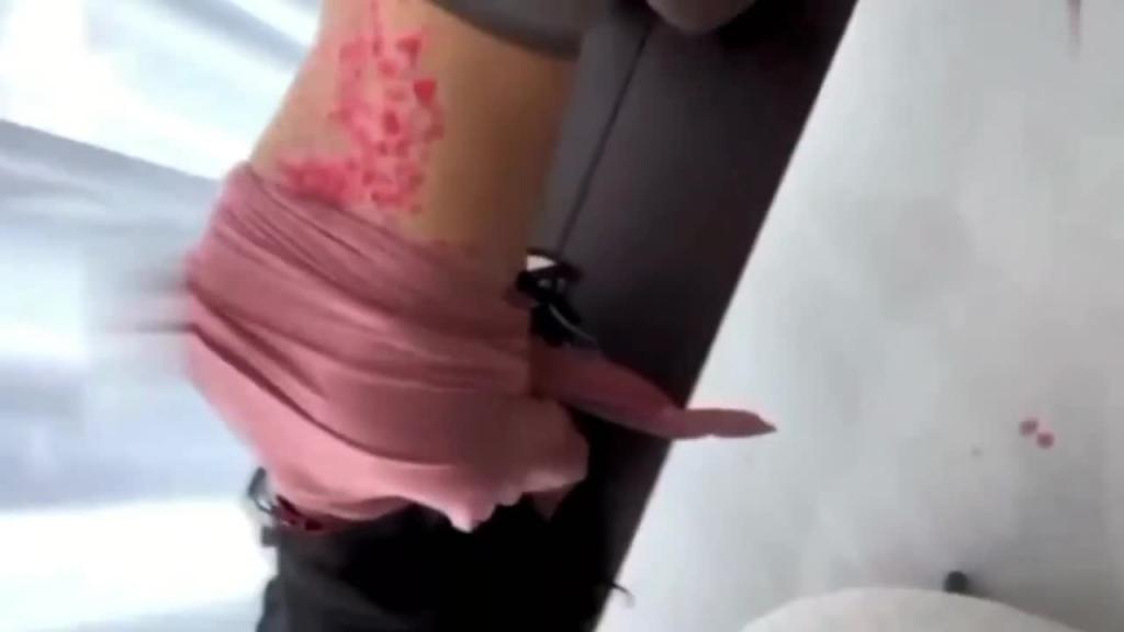 炸裂精选【火爆全网黑料】高三学生妹被主人调教成母狗，喜欢滴蜡抽逼 预览截图 10