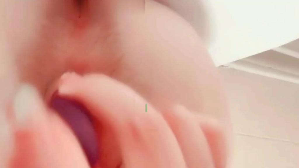 极品高颜值眼镜欲女妩媚动人。 预览截图 11