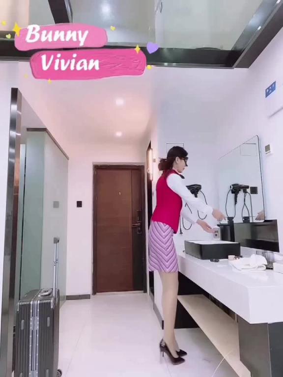 【爱丝袜的vivian姐】高颜值逆天长腿女神比空姐还有气质 预览截图 1