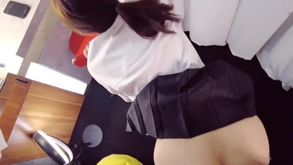 眼镜反差婊!外表清纯内心淫荡反差婊大学生美眉与男友露脸自拍 预览截图 8