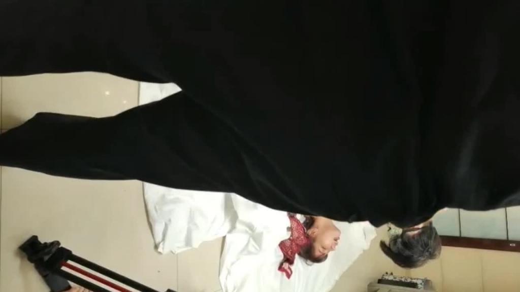 国产AV拍摄现场独家直播群P一人一个操起来! 预览截图 10