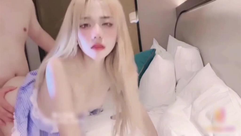 美丽女儿终究变成了我的泄欲母狗 预览截图 10