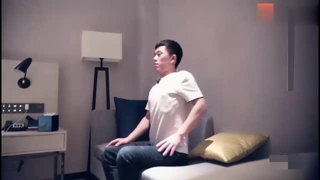 探花精选 蜂腰美乳萝莉00后小幼师被花式操的口齿不清浑身痉挛 预览截图 1