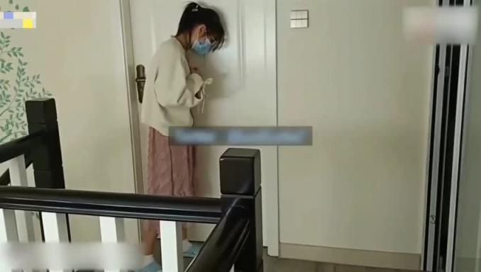 【强上小姨子】洛丽塔美少女回家撞见姐姐和姐夫啪啦 预览截图 1