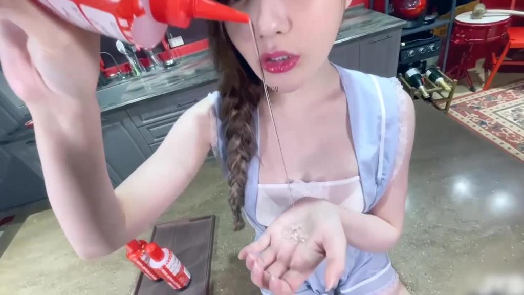 JVID 新晋SSS逆天极品女神璃奈酱 全裸女仆润滑套餐 预览截图 2