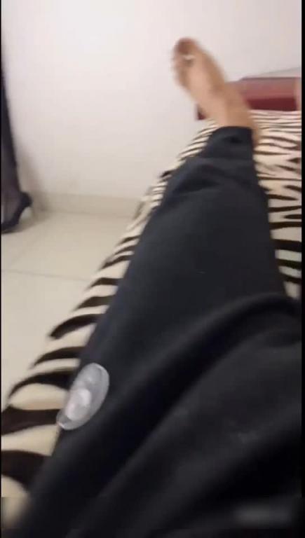 网红鹿少女剧情演绎家政护工打飞机内射白虎逼 预览截图 5