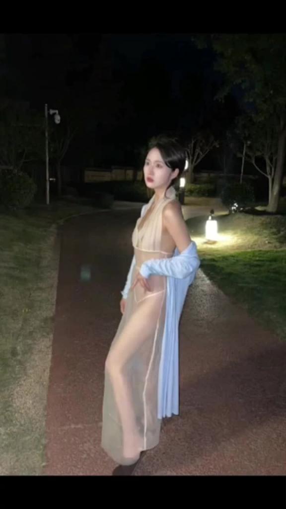 核弹合集-绝美反差婊母狗女神超长合集，必看佳作，调教情趣制服性爱泄密 预览截图 12
