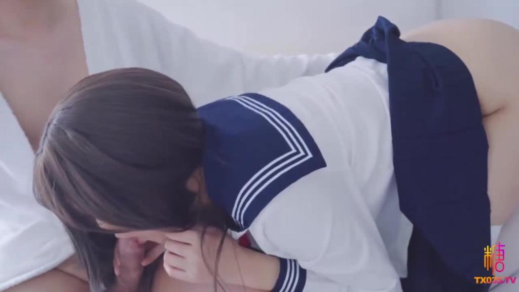 贵宾【白丝水手服】校园清纯女神粉嫩小穴无套爆肏内射这么美的嫩穴你能干几次 预览截图 3