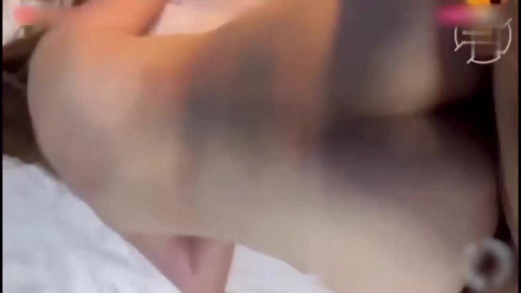 【姐弟乱伦】嫉妒心爆发骗姐姐出来暴力强上内射 预览截图 4