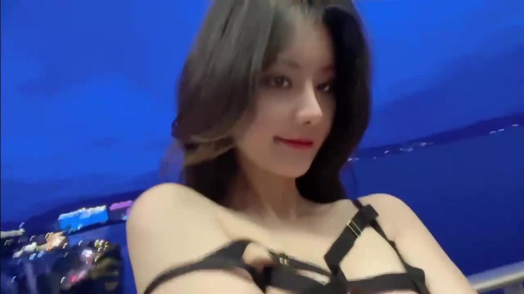 最骚美胸阿朱 预览截图 8