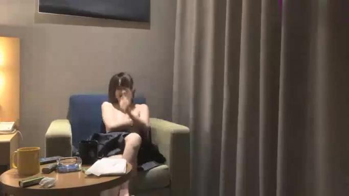 00后小萝莉被忽悠玩大冒险,强拔衣服开始还不愿意越艹越开心 预览截图 5