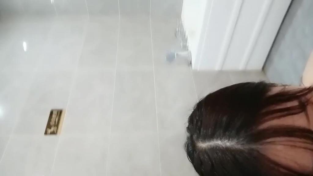 顶级美腿02年小姐姐！肉丝高跟鞋操逼，交叉姿势扭动细腰，换上牛仔裤后入，情趣椅子加持干无毛骚逼 预览截图 12