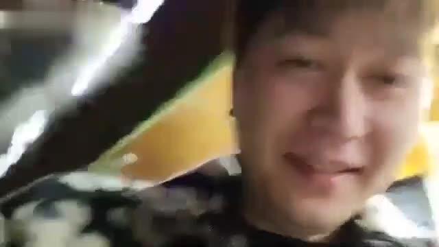 街头约会勾搭-富二代勾搭00后学生妹喝酒几杯百威下肚找个厕所男的不干他还不愿意! 预览截图 4
