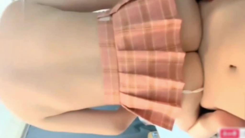 哥哥调教18岁的巨乳妹妹，奶子极品 预览截图 1