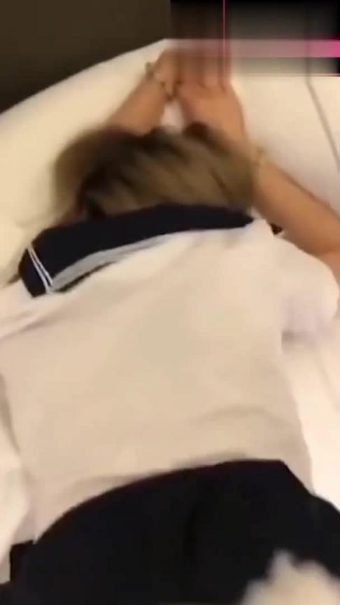 【情侣泄密】女神反差婊学生妹众多良家啪啪颜射合集 预览截图 11