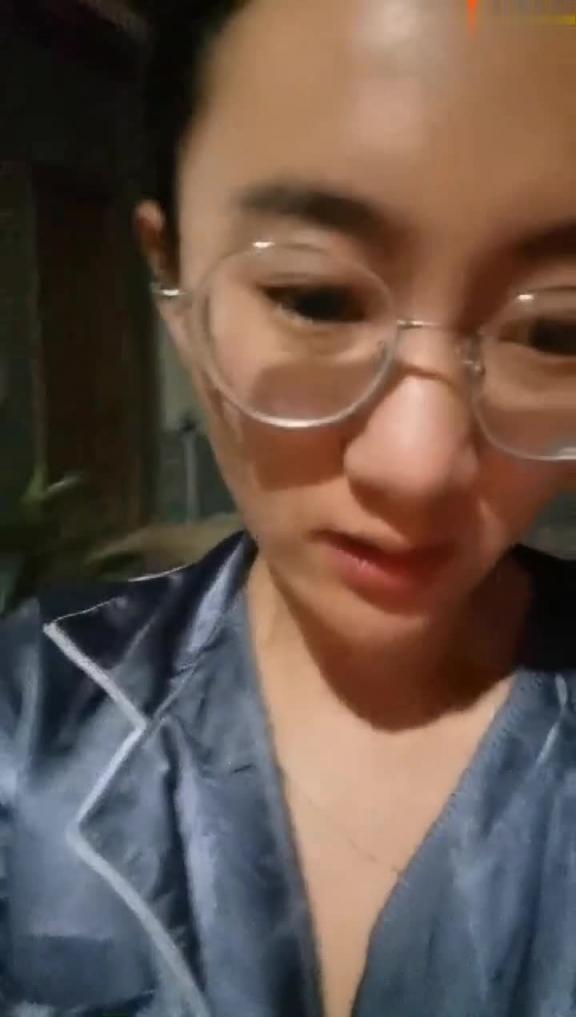 真实小学极品语文老师,欠了网贷黄博赚 预览截图 11