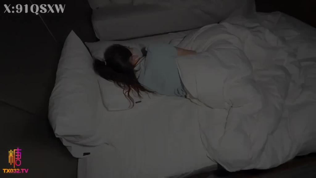 【纯情女高】父亲的救赎 乱伦恋父 恋爱受伤的女儿在爸爸的膀下找到依靠 预览截图 3