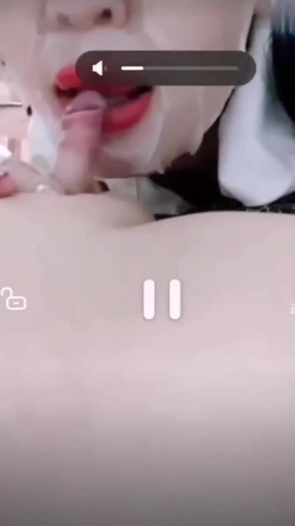 【小马拉大车】骚妈们连儿子都不放过_让儿子给自己的骚逼止痒_母子乱伦合集_在妈妈的花园里挖呀挖呀挖 预览截图 9