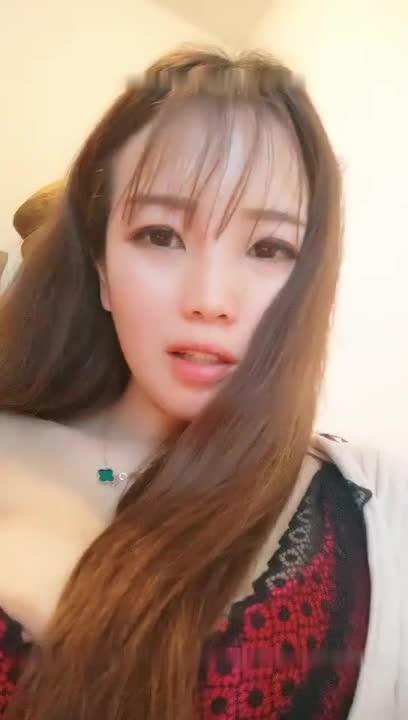 丰满大奶骚女【薇神】户外老房子露逼自慰,塞跳蛋翘屁股拉扯回家再自慰一番,很是诱惑喜欢不要错过 预览截图 12
