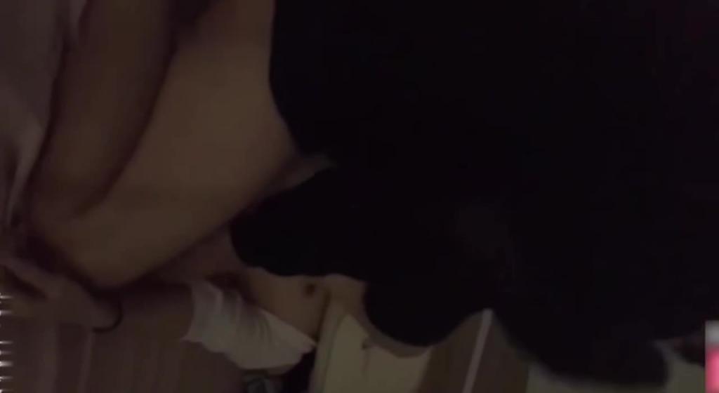 和主播妹妹蜗居出租屋乱伦黑丝妹妹 预览截图 10