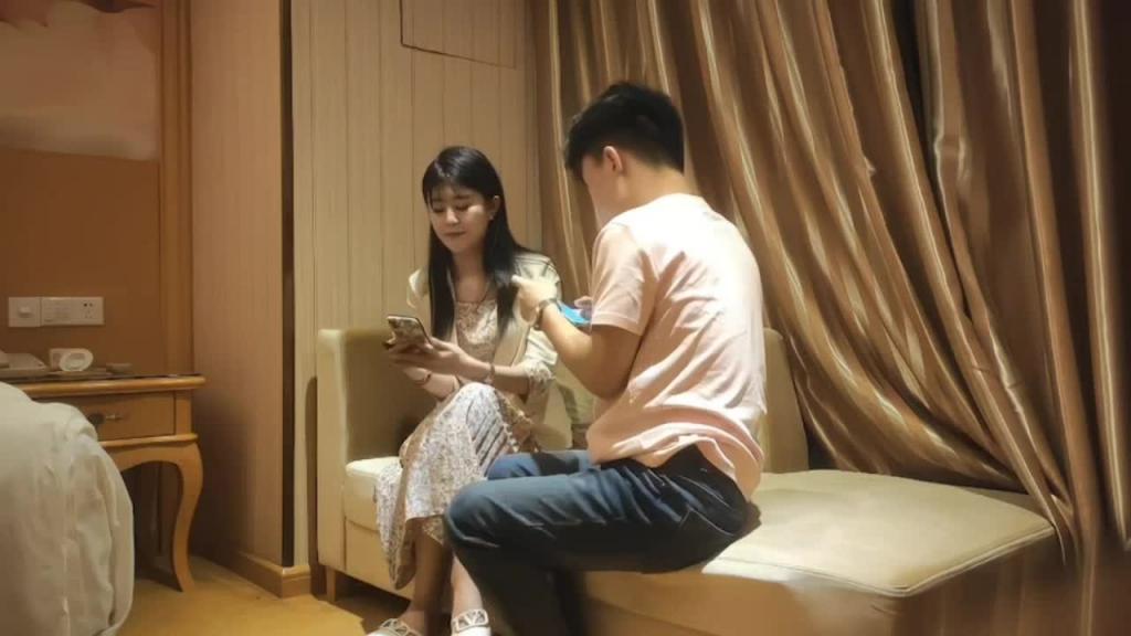 探花精选作品，极品模特，高速不间断抽插，暴力打桩！ 预览截图 3