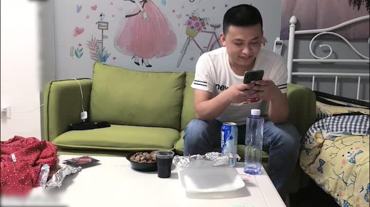 【阿朴探花】兼职健身小魔女,脱光按摩服务到位 预览截图 12