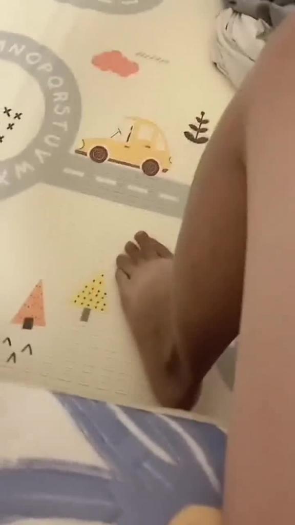 (家庭乱伦)平时温文尔雅的嫂子居然这么骚 预览截图 1