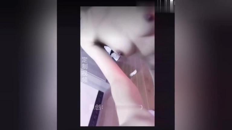 青岛舞蹈获奖女孩被高价收购露脸视频流出（舞蹈服，脱衣，自慰，扒穴，一字马，尿尿 预览截图 8