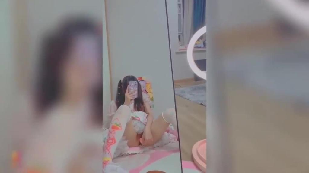 双马尾萝莉小母狗 预览截图 2