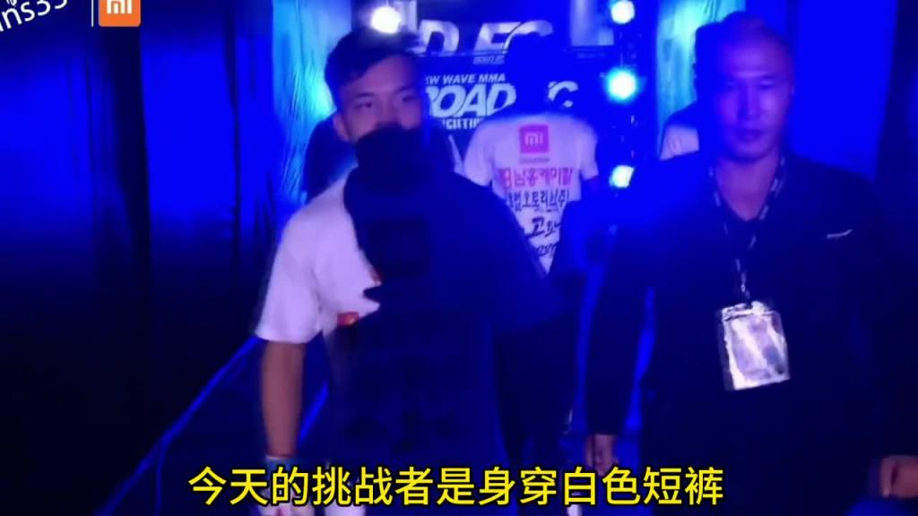拆弹专家VS爆丸小子，究竟谁更胜一筹#综合格斗 #一招制敌 #拳击比赛太刺激了 预览截图 1