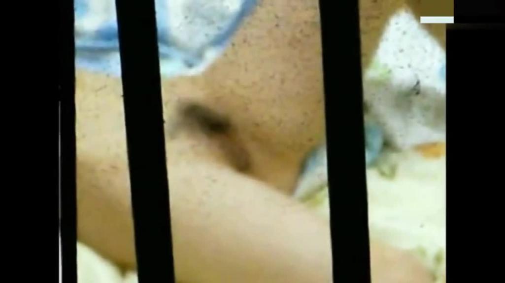 大学女生宿舍对面做爱宿舍窗边做爱被同学发现! 预览截图 10