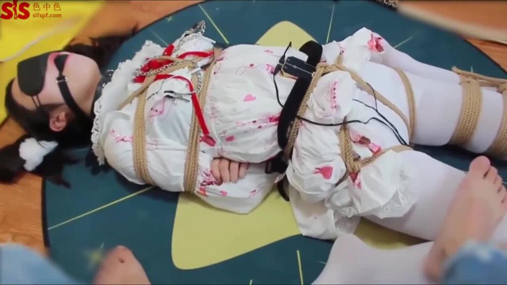福利片:真实SM第九部,双马尾小萝莉,捆绑虐调皮鞭抽打,道具强制高潮,浪叫不断,真空窒息调教,请勿模仿 预览截图 7