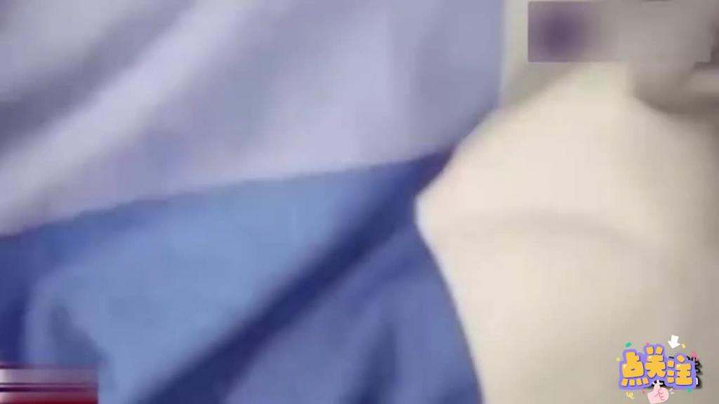 强奸乱伦-乱伦 禽兽哥哥居然强上了亲妹妹趁爸妈不在家 预览截图 11