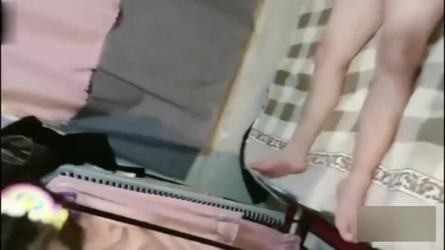 家庭乱伦丈母娘和女儿女婿岳父4p直播乱伦1/3 预览截图 12