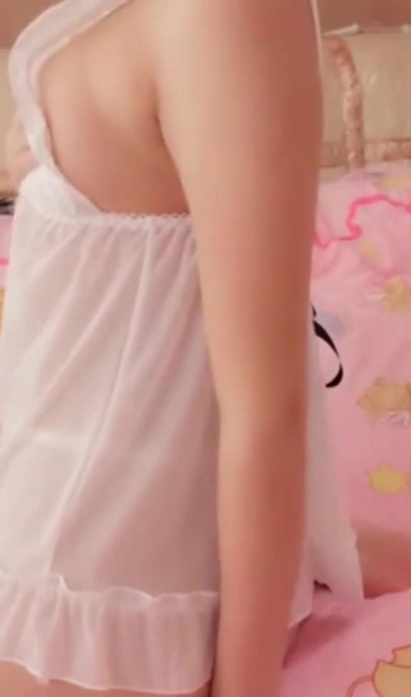 萝莉嫩妹萌白酱会员版大CD紫微视频收藏 粉嫩白虎美穴 名器美鲍 娇喘呻吟 预览截图 8