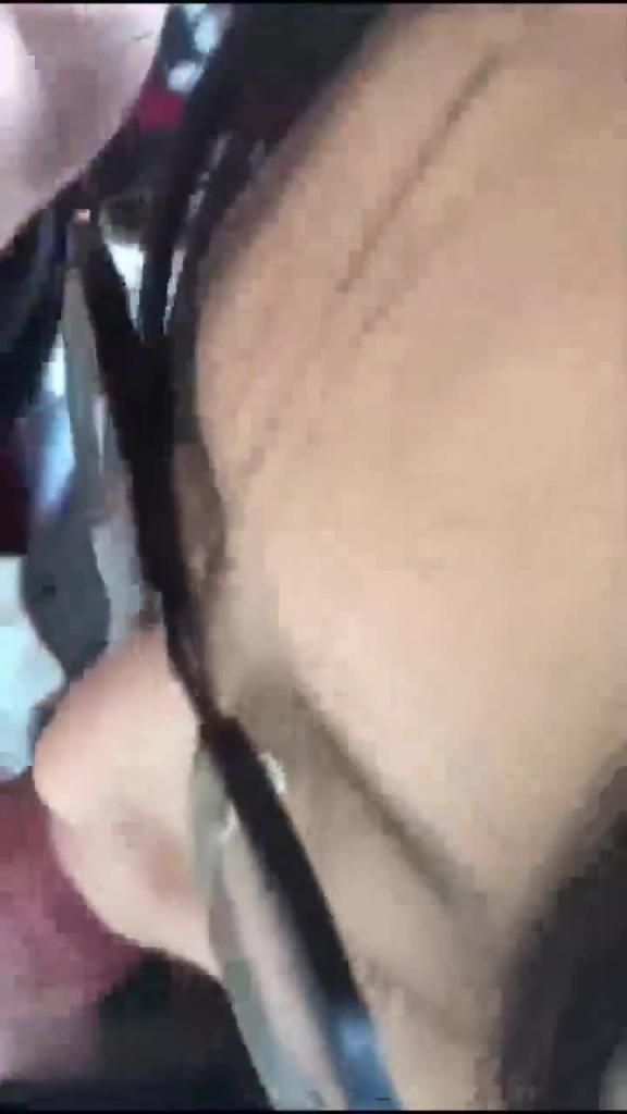 【师生乱搞】中学女生诱惑老师去洗手间惊唿“我觉得你比他们的都长”,老师口爆要拿手纸,女生淡定说“我咽下去了” 预览截图 9