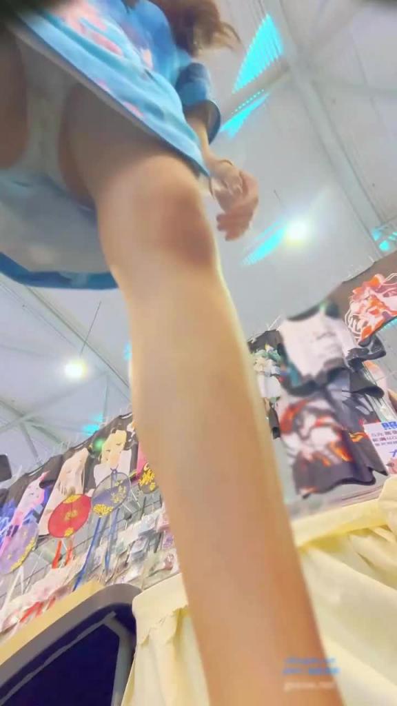 极品旗袍靓女全程翘起屁股性感骚内尿湿了 预览截图 7