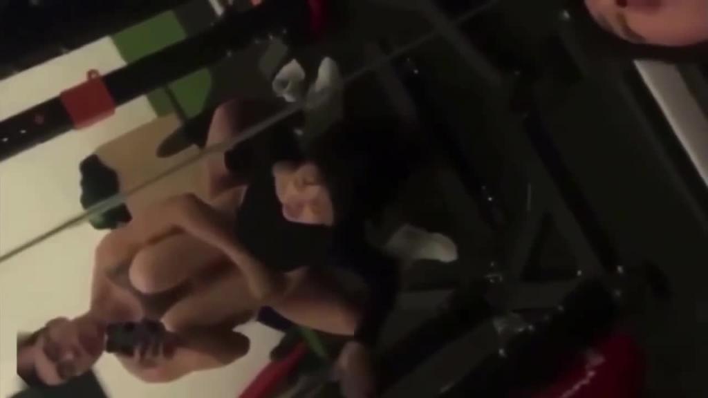 【健身女教练】健身女教练为办卡献身和学员 预览截图 8