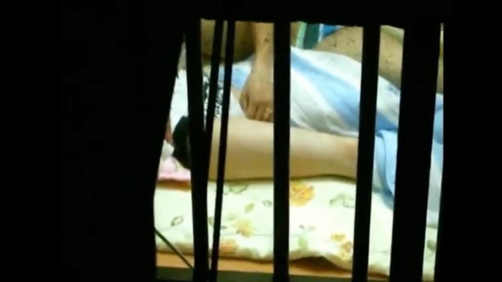 大学女生宿舍对面做爱宿舍窗边做爱被同学发现! 预览截图 12